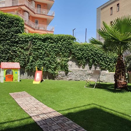 Appartamento Incantevole Con Parcheggio E Giardino Catânia Exterior foto